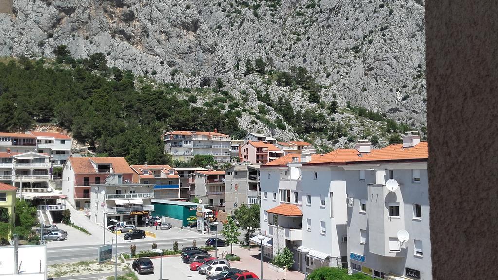 Apartment Max Omis Exterior photo